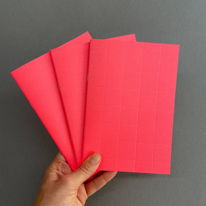 Grid Neon Pink Notizbuch Premium