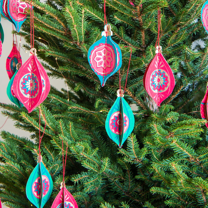 Ornaments - Genähte Papierornamente