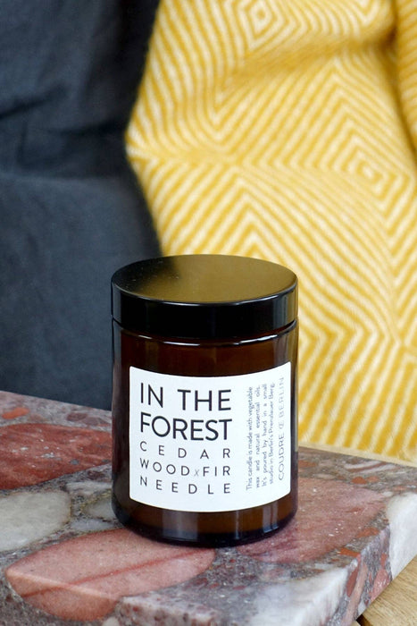 IN THE FOREST cedarwood x fir needle/ ESSENTIALS Duftkerze