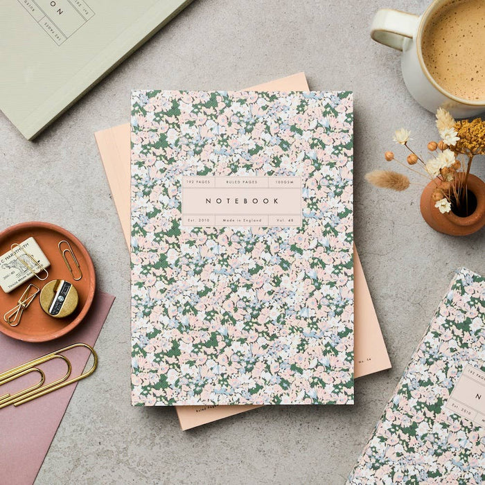 Notizbuch -  Ruled Patricia Green, Lay Flach