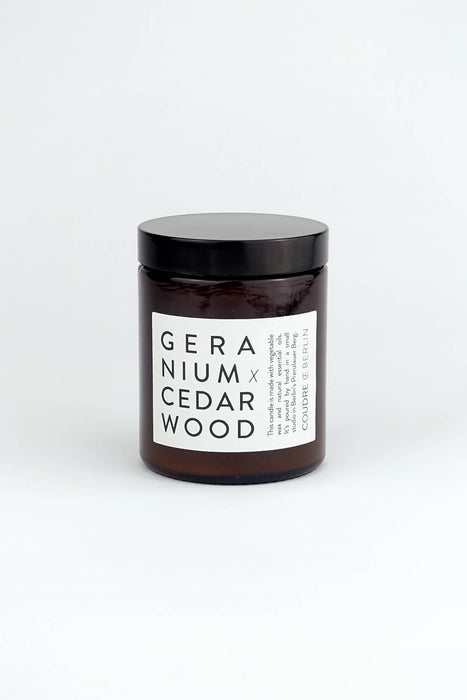 Coudre Berlin Geranium x Cedar Wood / ESSENTIALS Duftkerze