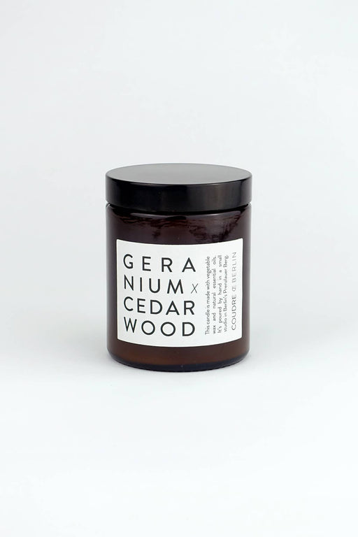 Coudre Berlin Geranium x Cedar Wood / ESSENTIALS Duftkerze