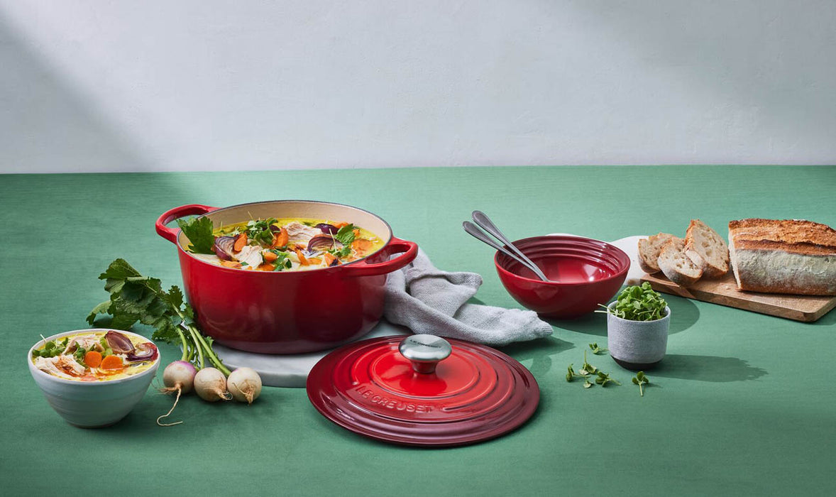 Le Creuset Bräter Signatur Rund - Kirschrot- 22 cm