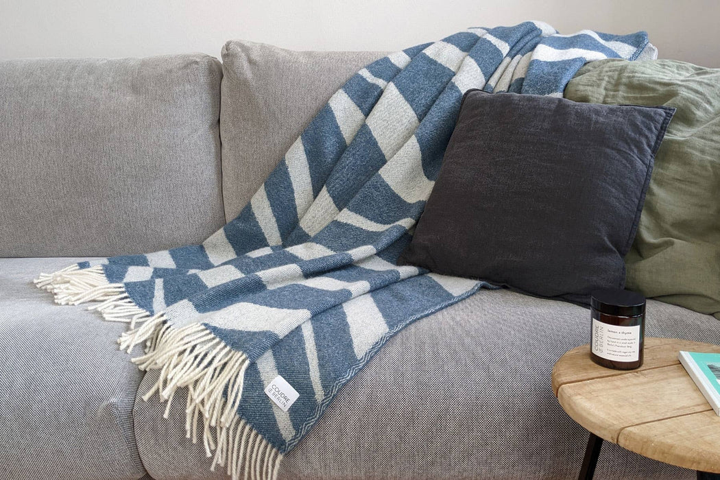 Woolen Blanket bold lake  / Wolldecke / Kuscheldecke