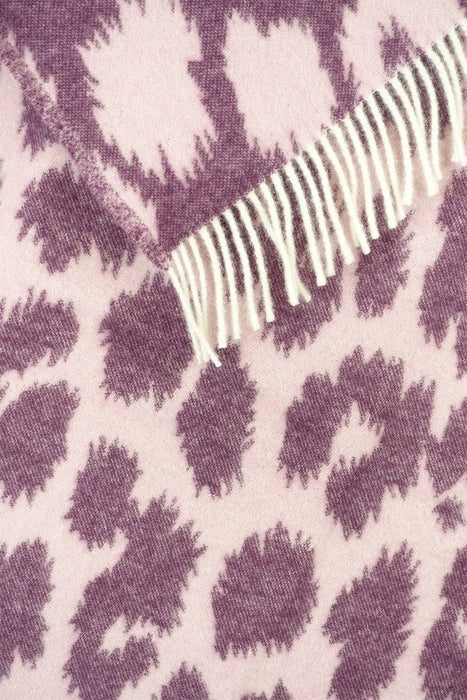 Wolldecke / Kuscheldecke LEO rose / plum